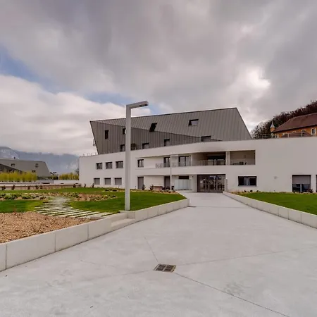 Le 305 - T3 With Garage And Beautiful Terrace * آنسي